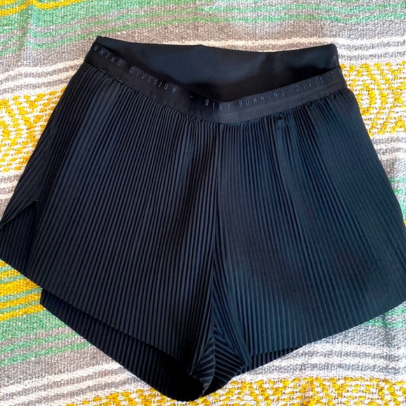 Nike run shorts set